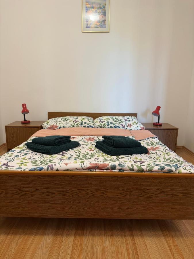 Apartmani Marko ノヴァリャ エクステリア 写真