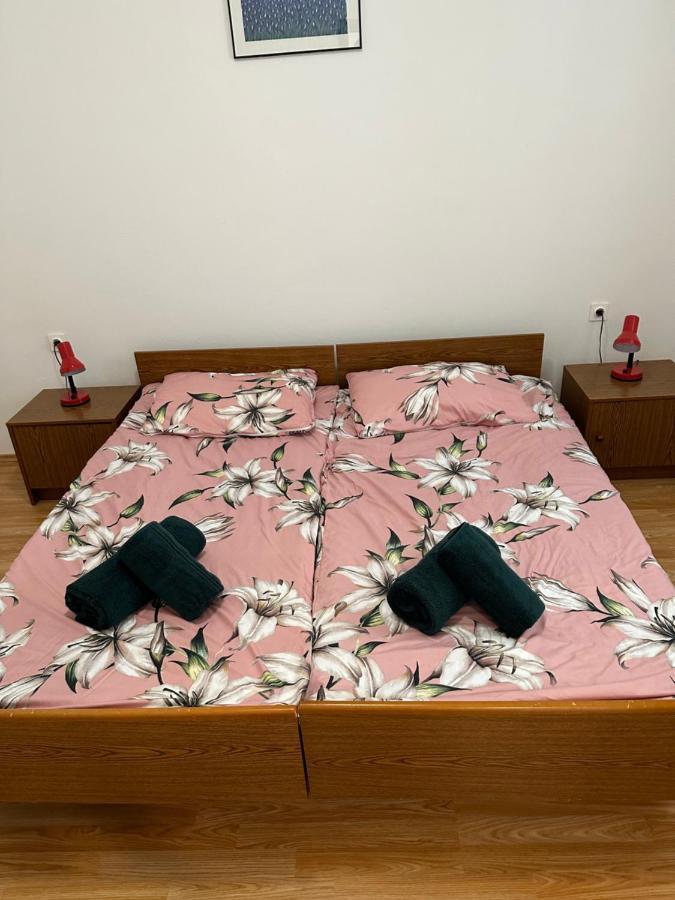 Apartmani Marko ノヴァリャ エクステリア 写真