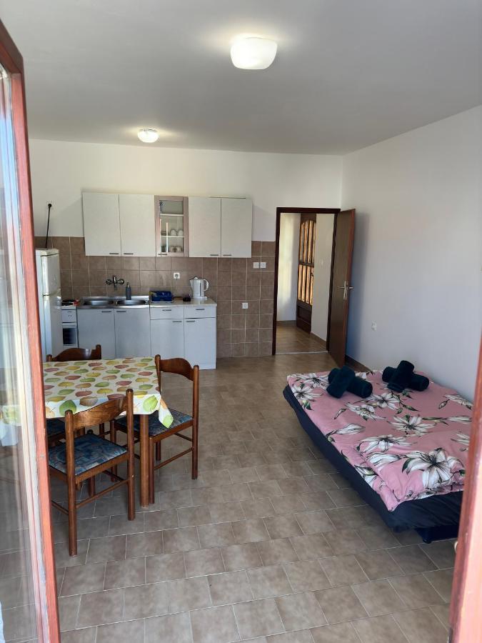 Apartmani Marko ノヴァリャ エクステリア 写真