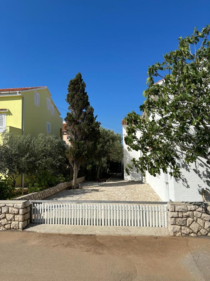 Apartmani Marko ノヴァリャ エクステリア 写真