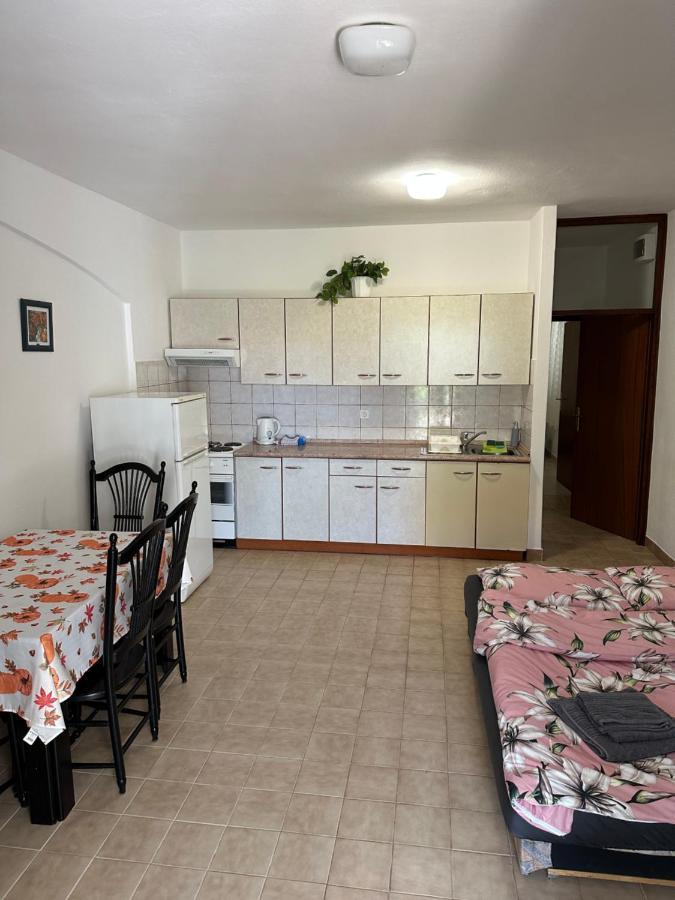 Apartmani Marko ノヴァリャ エクステリア 写真