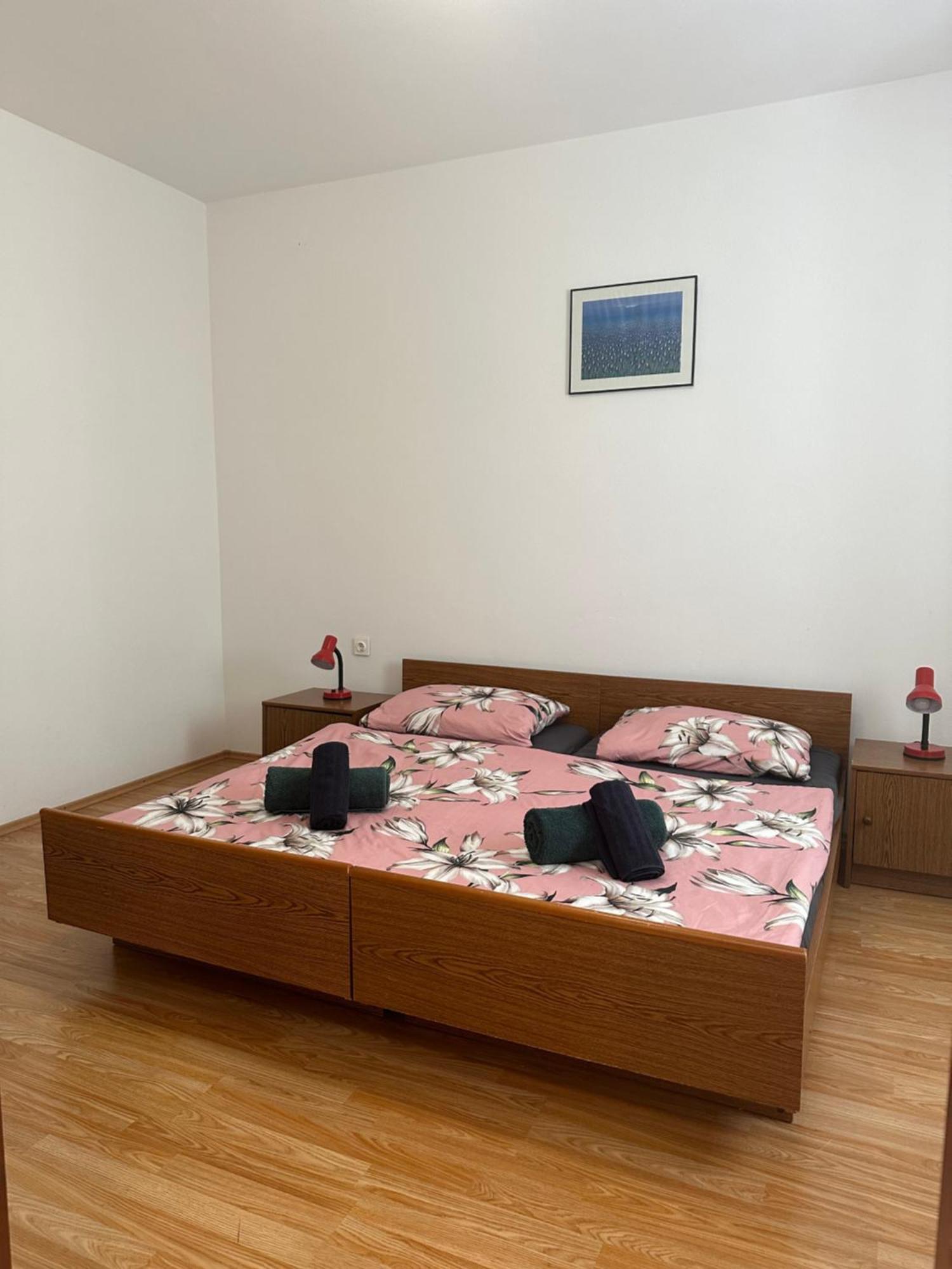 Apartmani Marko ノヴァリャ エクステリア 写真