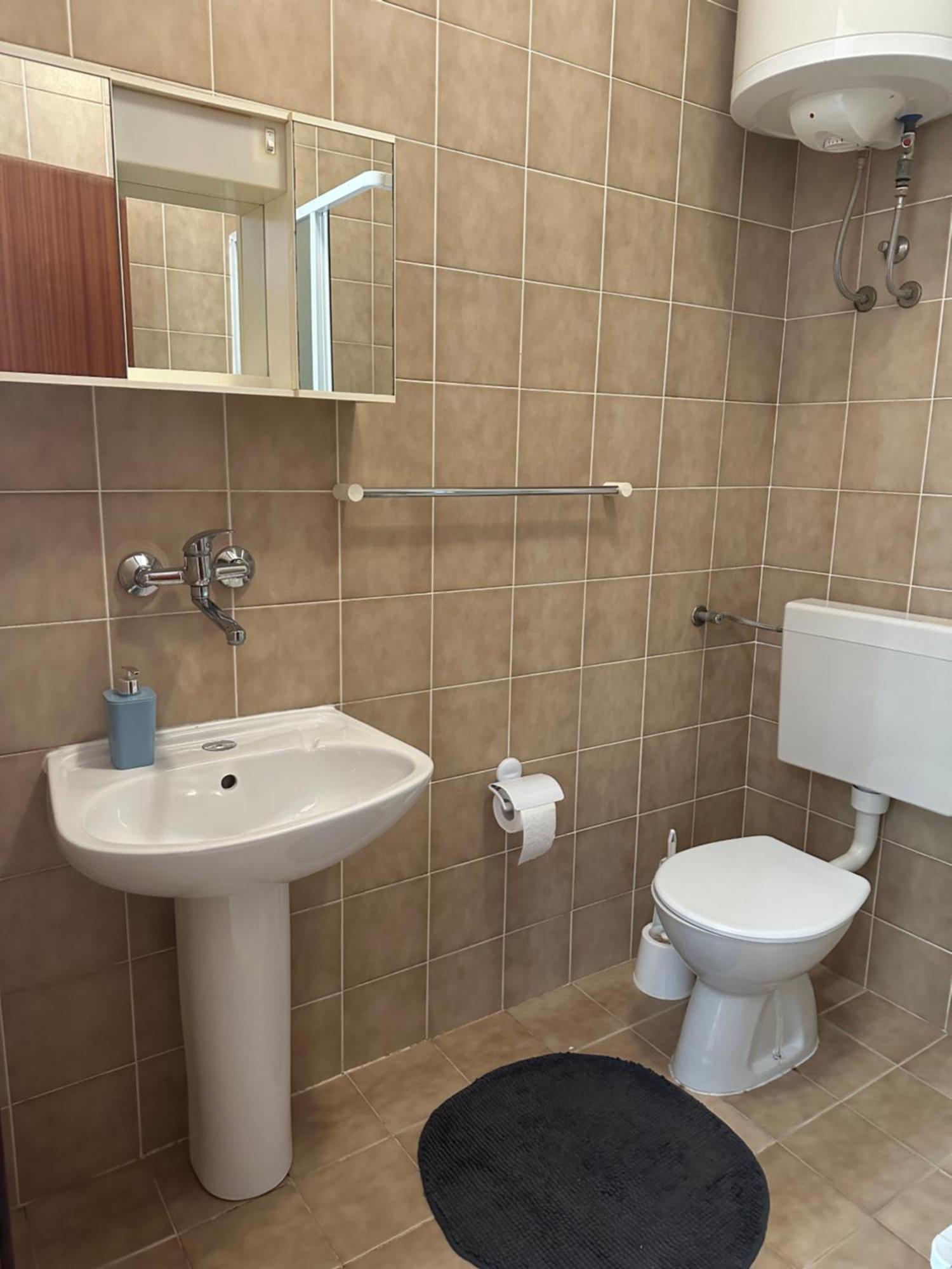 Apartmani Marko ノヴァリャ エクステリア 写真