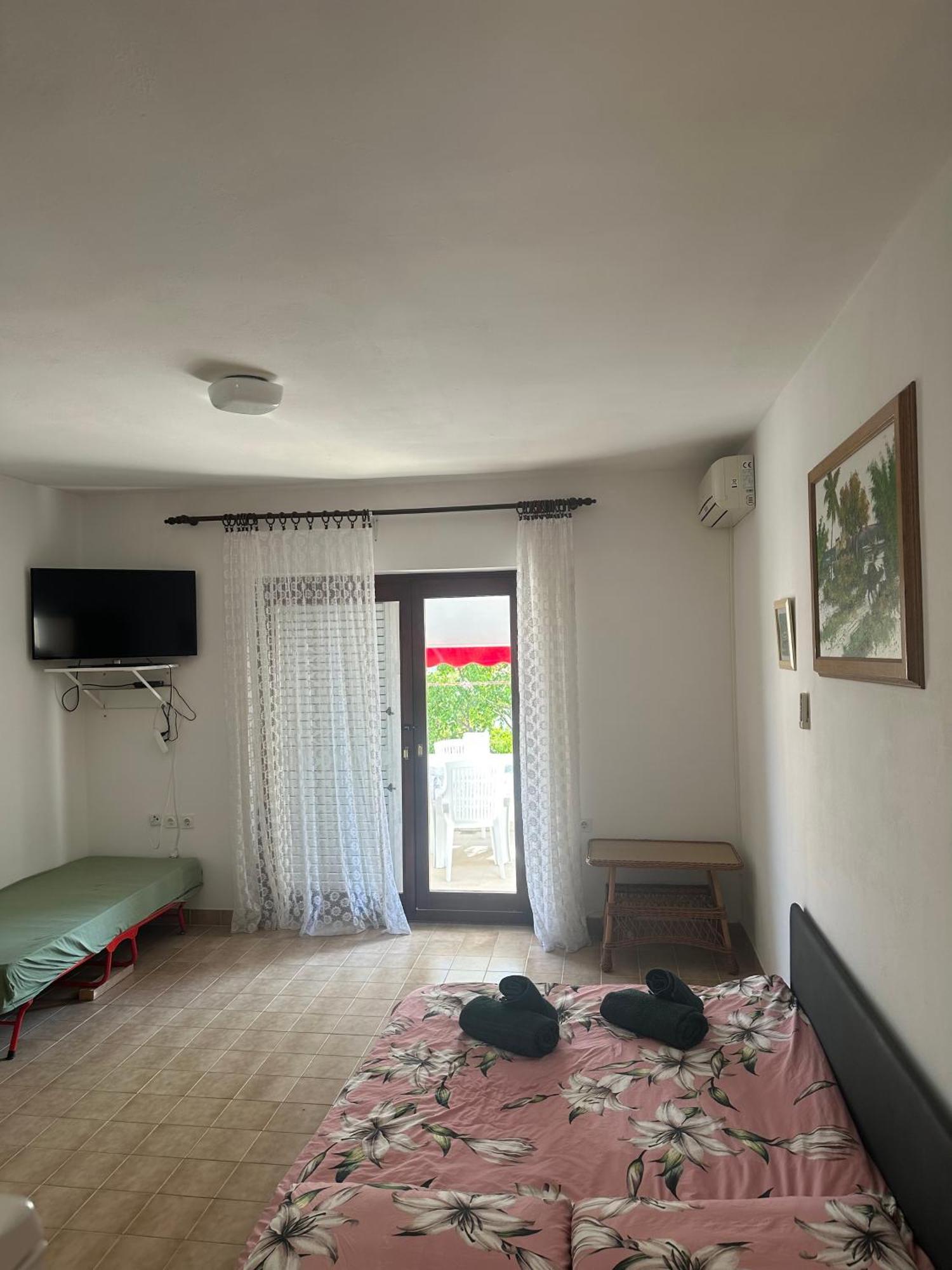 Apartmani Marko ノヴァリャ エクステリア 写真